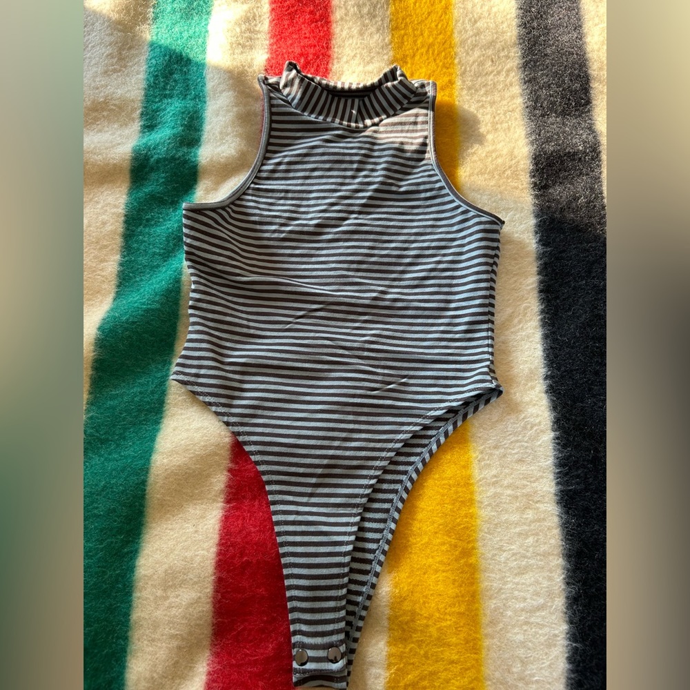 Fashion Brand Company Sleeveless MockNeck Unitard